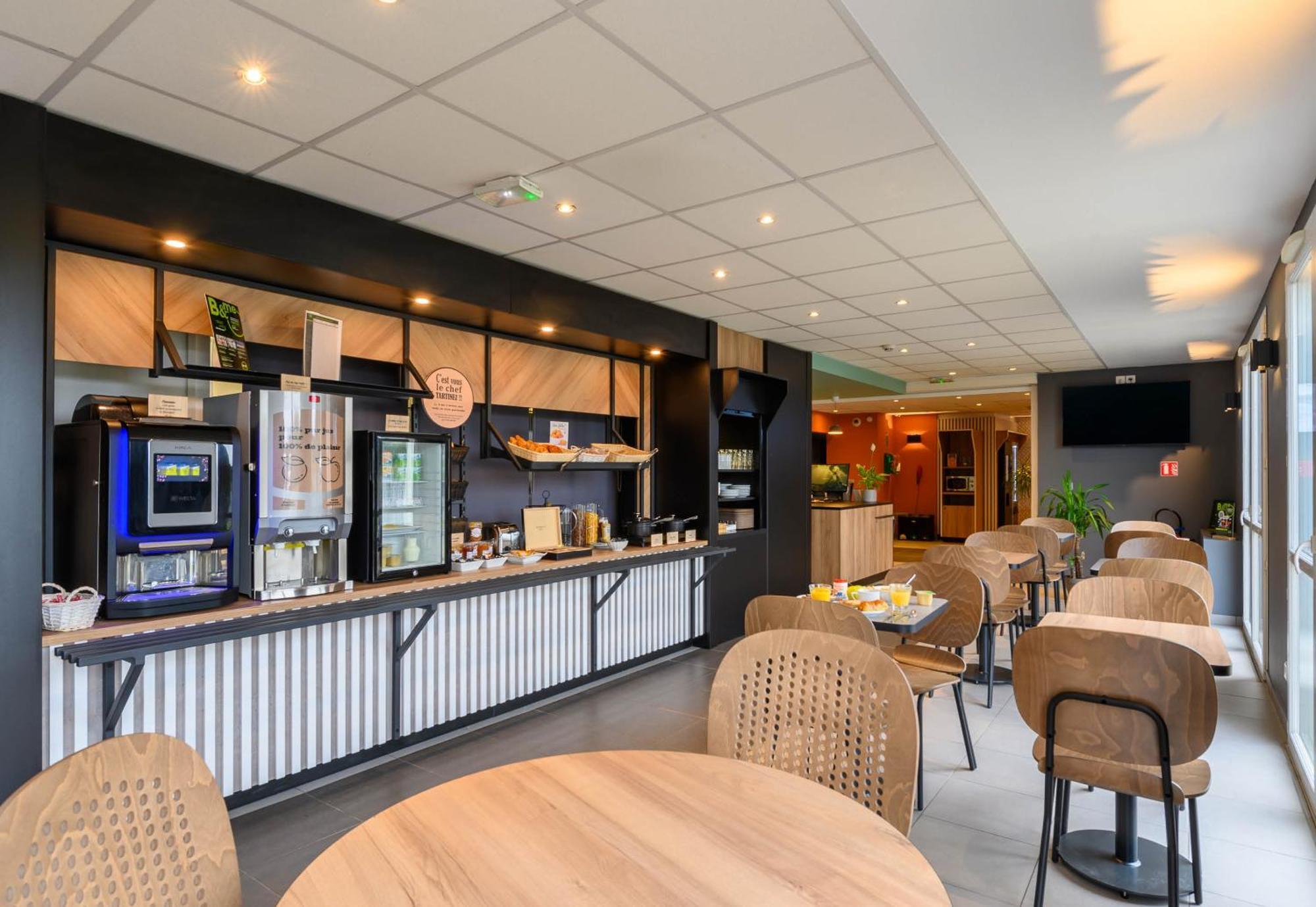 B&B Hotel Compiegne Thourotte Buitenkant foto