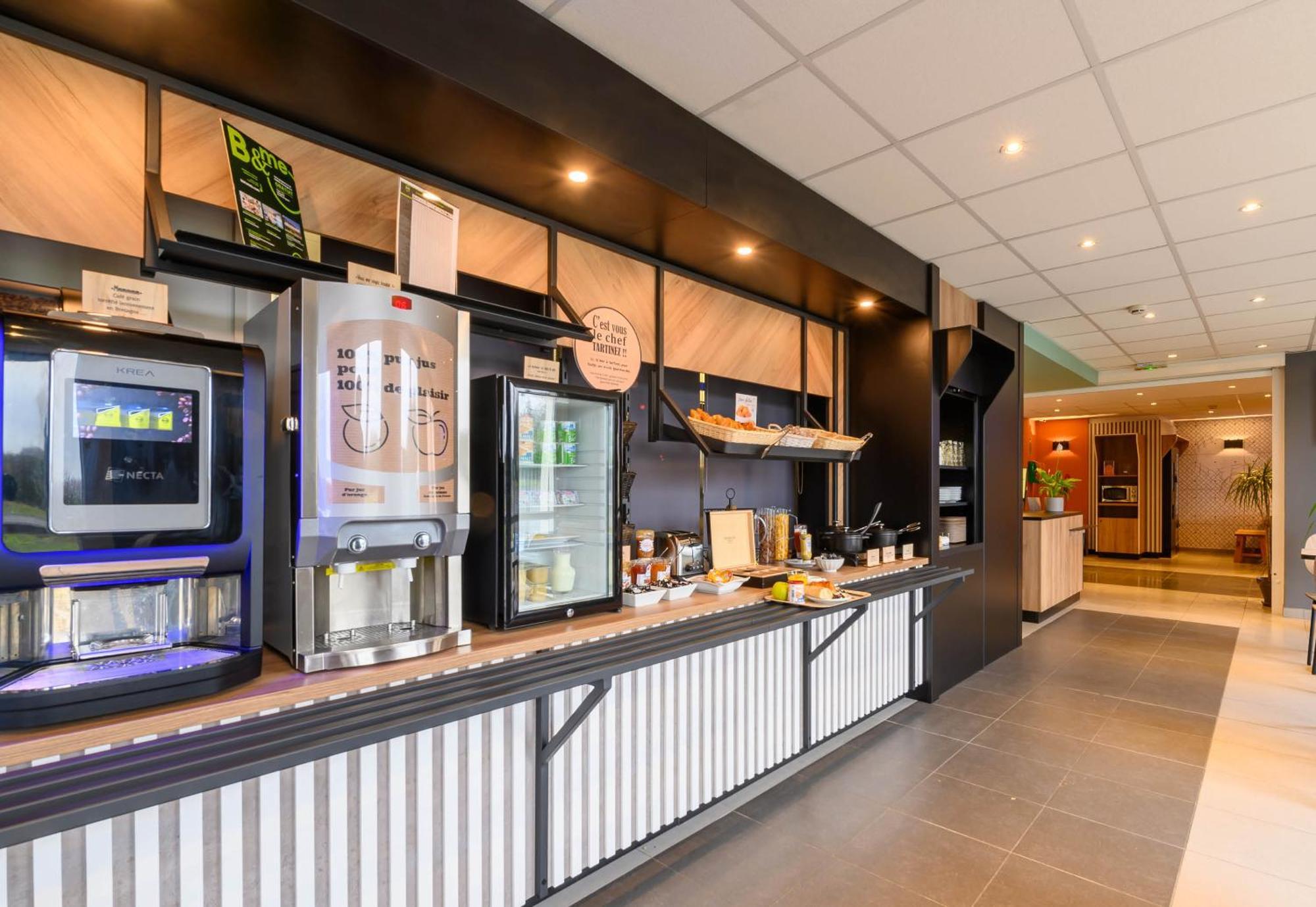 B&B Hotel Compiegne Thourotte Buitenkant foto