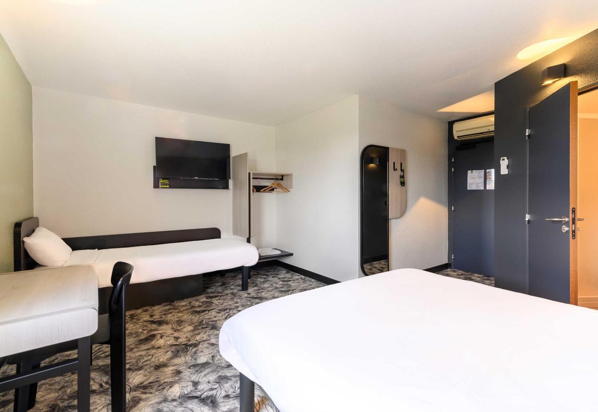 B&B Hotel Compiegne Thourotte Buitenkant foto